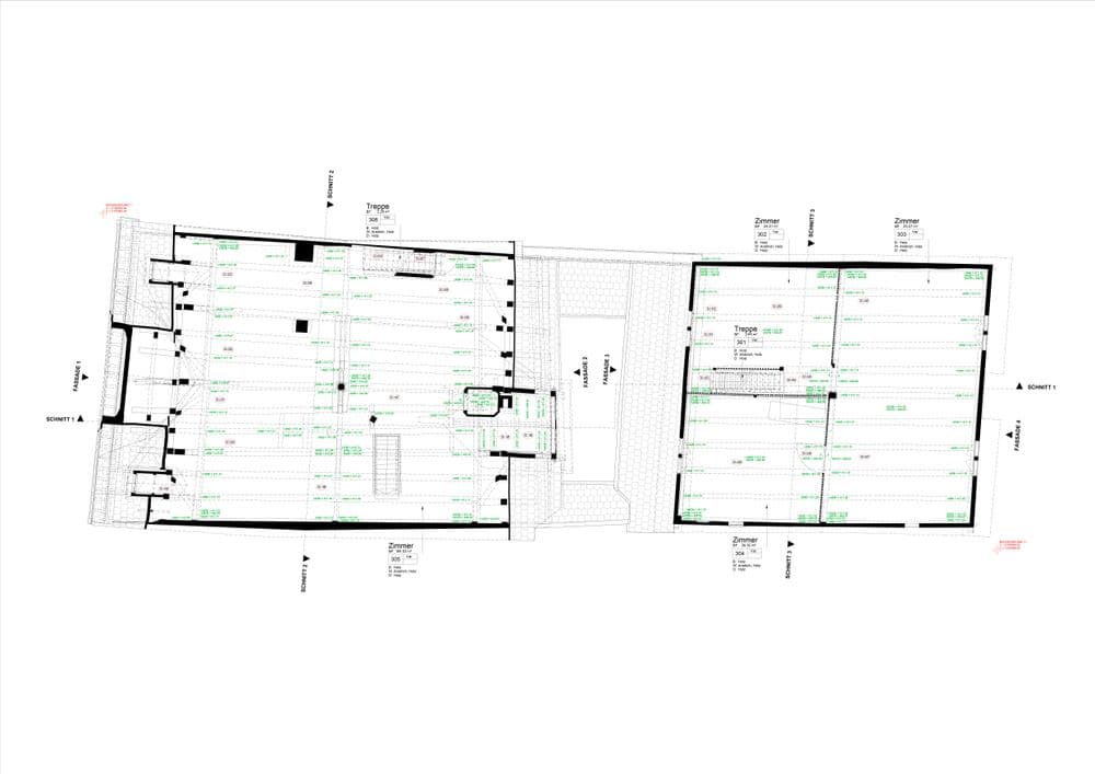 Technischer Grundriss eines Gebäudes mit zwei rechteckigen Hallenbereichen, markierten Räumen, Maßangaben und Beschriftungen; Übersicht der Innenaufteilung und Flächen.