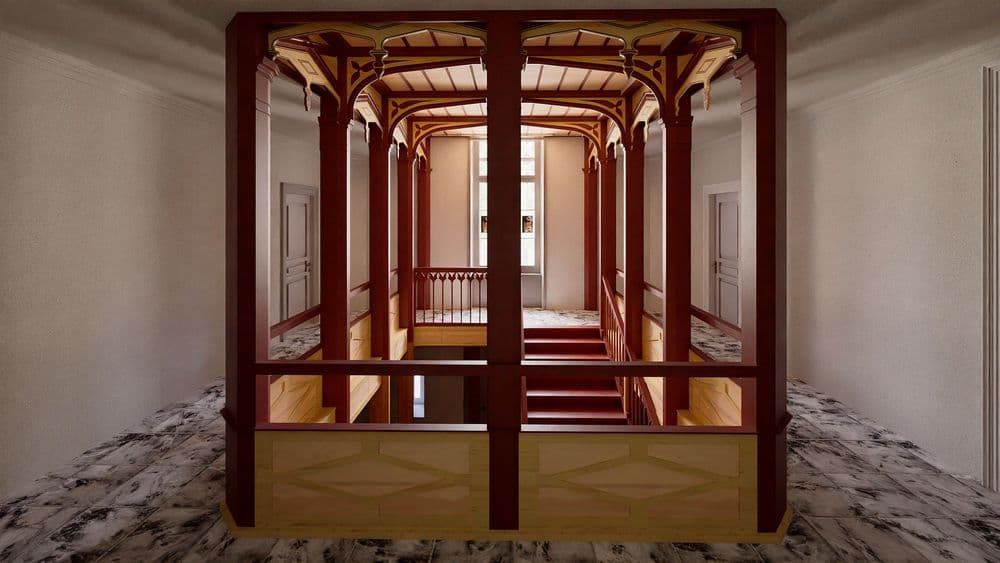 Blick durch verglaste Holzstruktur in ein historisches Treppenhaus mit Jugendstil-Details, warmem Licht, Geländern und Marmorboden, Innenarchitektur in einem Altbau.