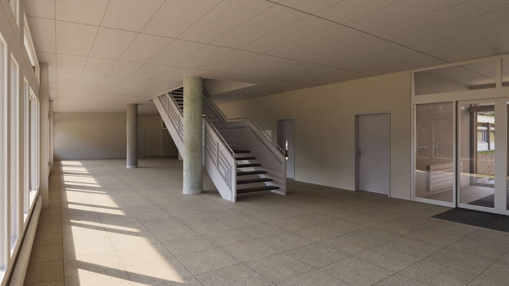 Heller, moderner Innenraum mit Treppe, Betonstützen, großen Fenstern und Fliesenboden; Eingangsbereich mit Türen und Glasfront, Sonnenlicht wirft Schatten auf den Boden.
