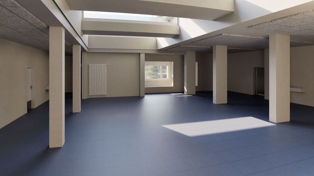 Heller, leerer Innenraum mit Säulen, blauem Fliesenboden und Oberlichtern; modernes Loft- oder Gewerbeinterieur mit großen Fensteröffnungen, viel Tageslicht und sichtbaren Deckenbalken.
