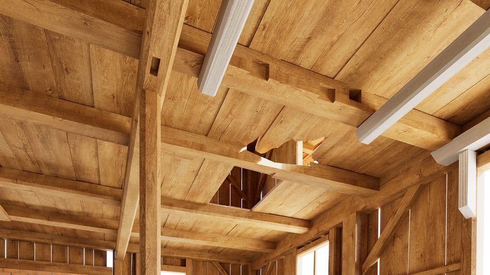 Holzdecke mit sichtbaren Balken in einem Holzrahmenbau, Öffnung in der Deckenverkleidung und montierte Leuchtstoffröhren, Innenansicht eines unfertigen Gebäudes.