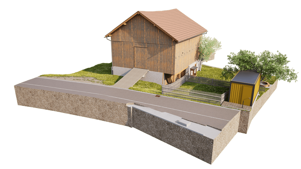 3D-Visualisierung eines Holzhauses mit Satteldach auf Hanggrundstück, Zufahrt über Rampe und Stützmauer, Garten mit Bäumen und kleinem Nebengebäude neben Straße.