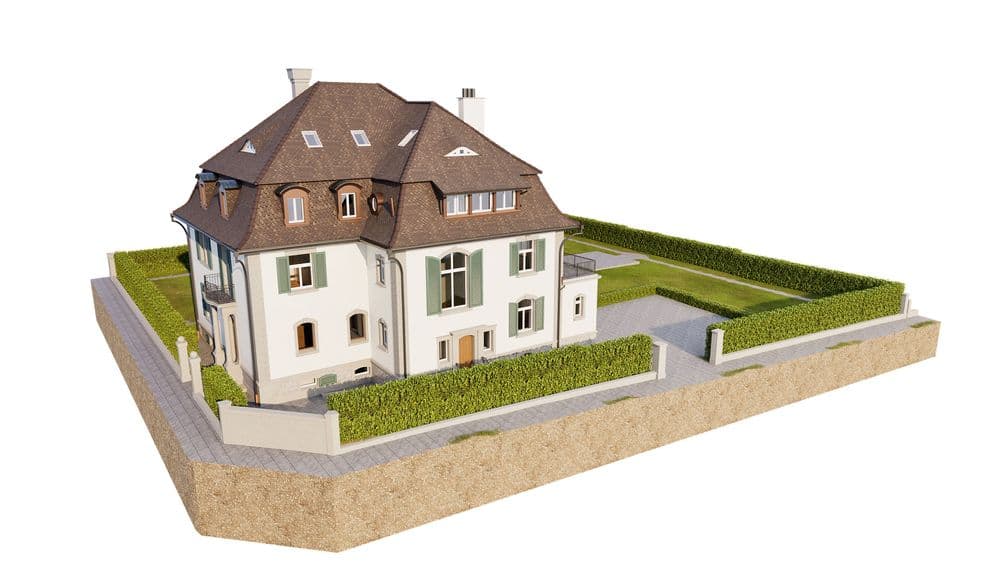 Große Villa mit Garten, helle Fassade, Schrägdach und gepflegten Hecken.