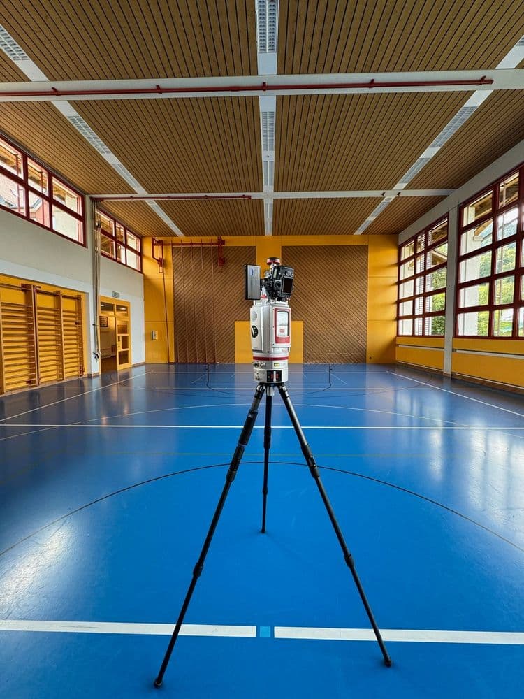 Punktwolkendaten eines Schulhauses aus 3D-Laserscanning
